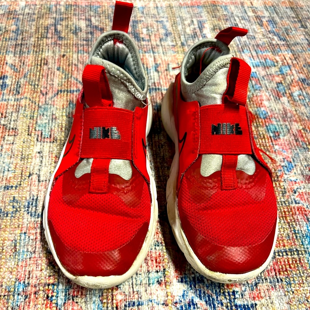 Kids Nike slip on sneaker, size 12.5